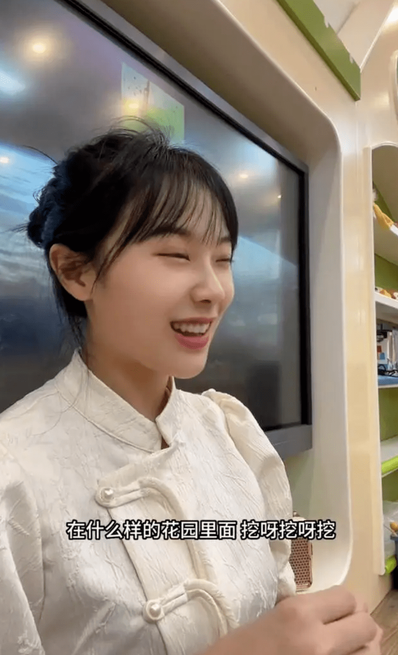 一夜爆红的网红幼师,黄老师唱的挖呀挖可能涉嫌侵权_版权_传播_花园