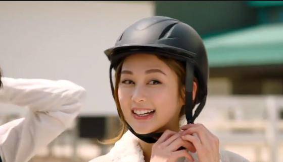 tvb《溏心风暴3》凌阿九闯下弥天大祸,正爸火姐为救他甘愿下跪_大佬