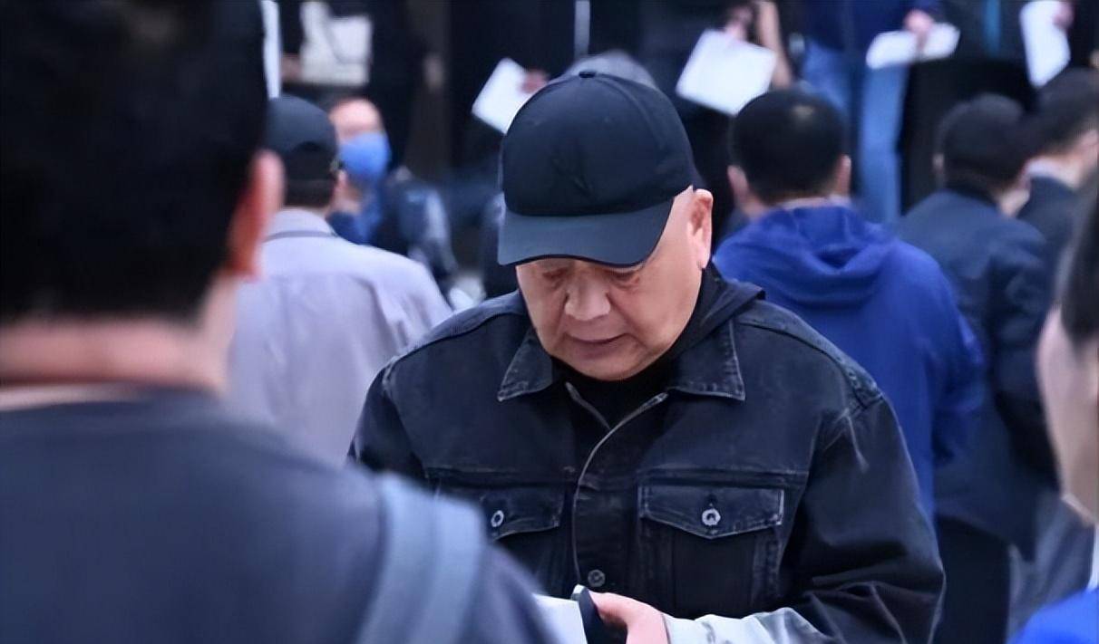 李建华遗体告别仪式,发病到去世仅2小时,德云社竟无一人到场_好友