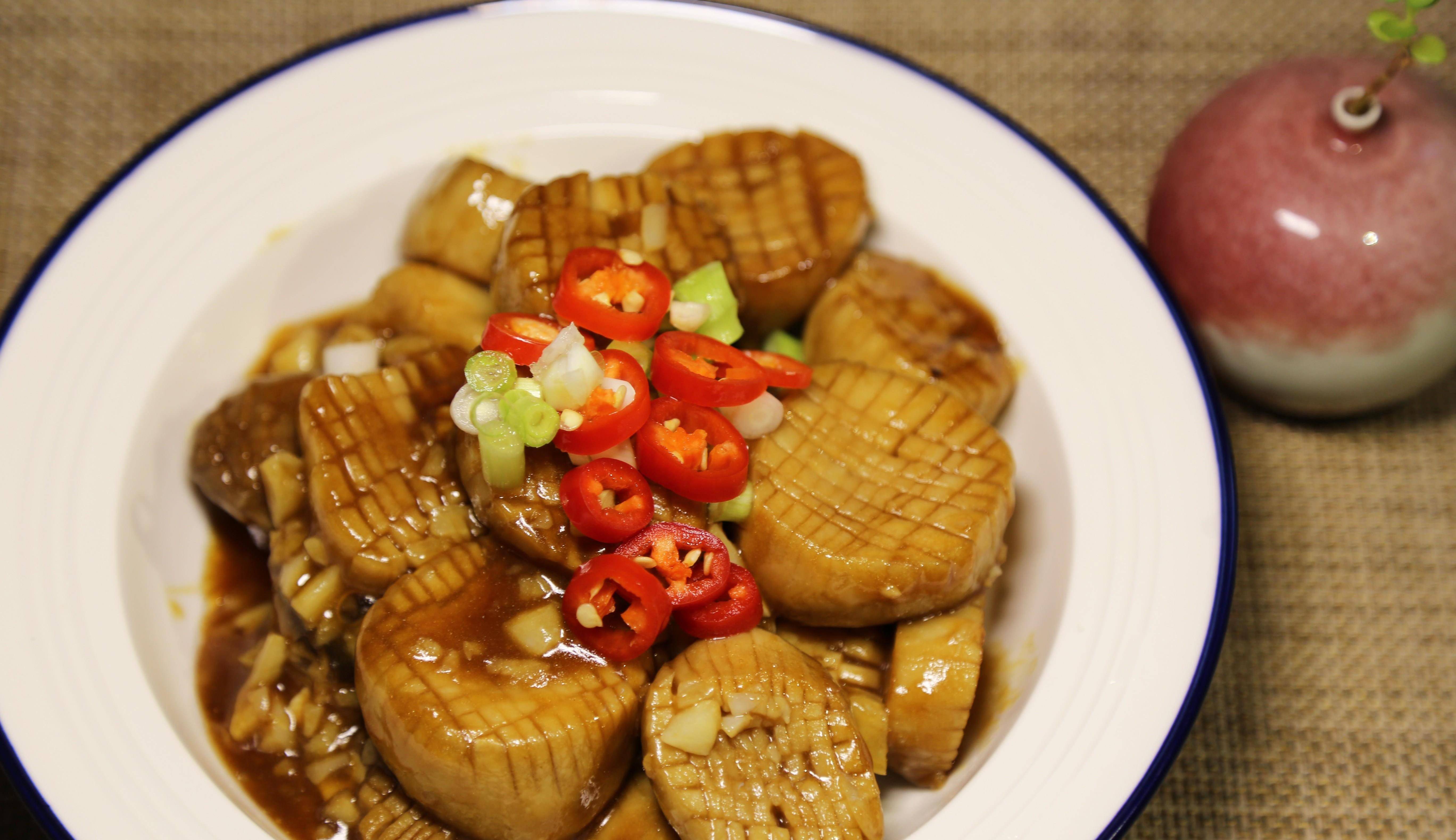 巧用杏鲍菇做出"素鲍鱼,鲍香十足,1分钟学会,10分钟端上桌_食用_口感