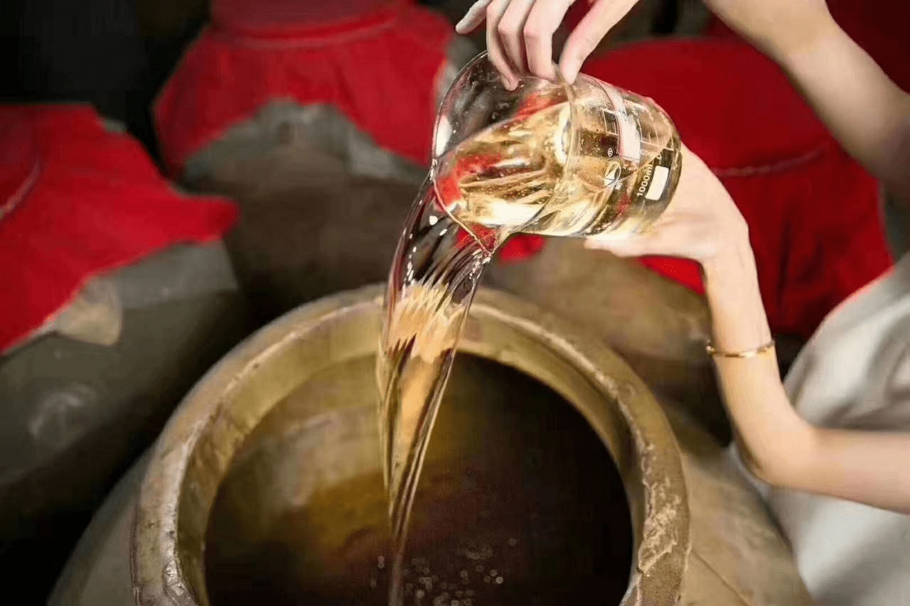 糧食發酵方式 :固態發酵和液態發酵哪種工藝的酒更好喝_口感_香氣