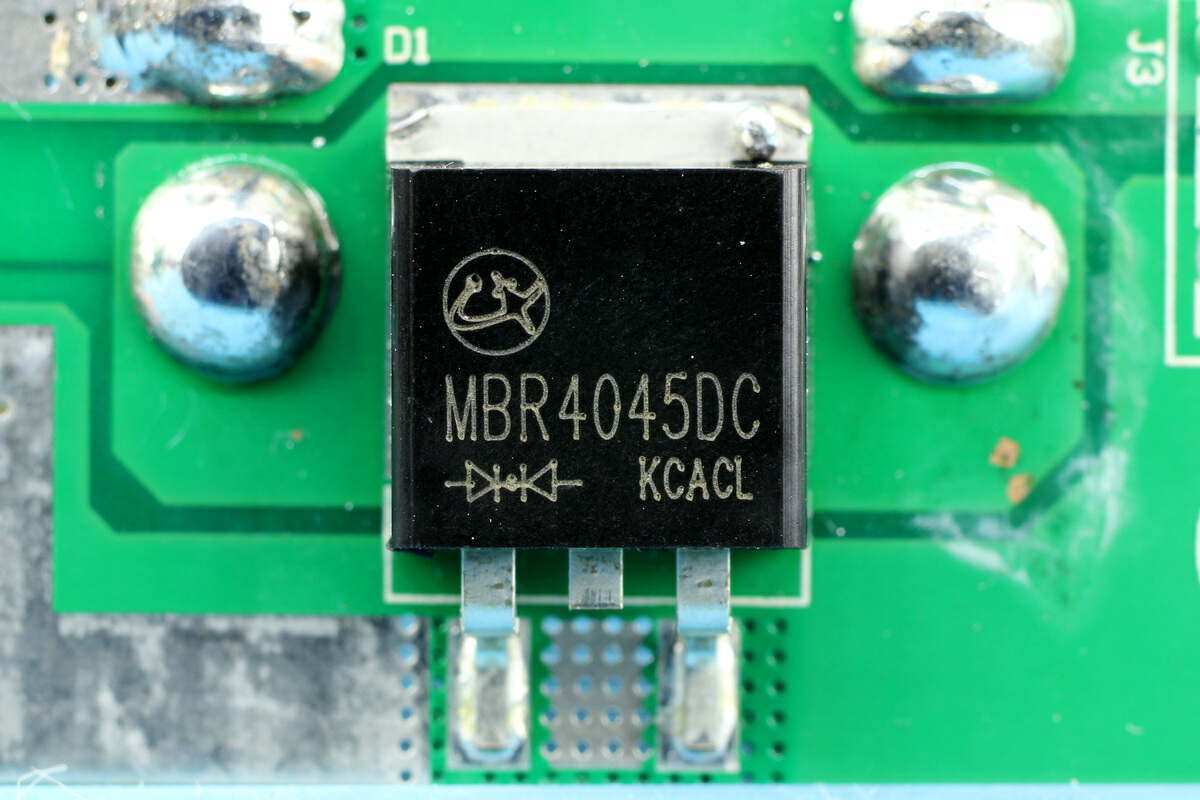 sp3485e用于与其他模块通信.