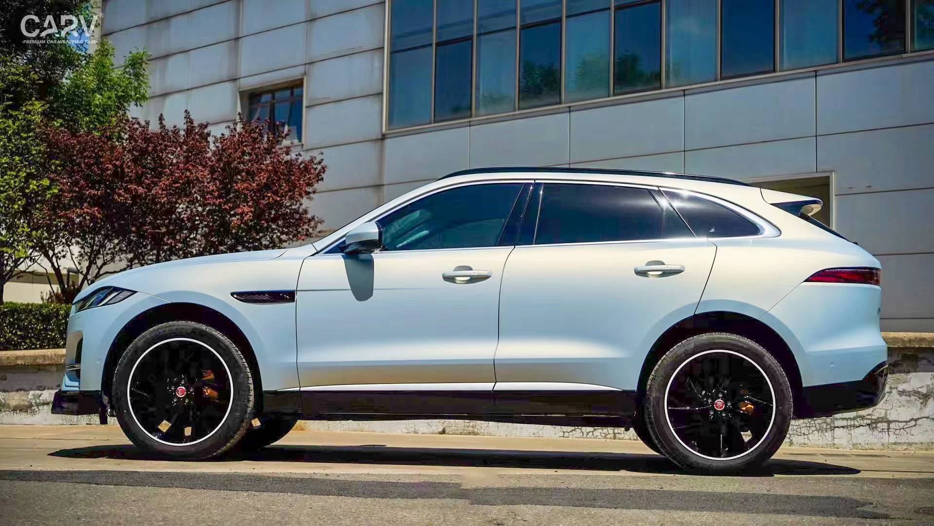 捷豹fpace卡孚改色膜白金远峰蓝魅金,蓝为底色,混合淡淡的白金色_搜狐