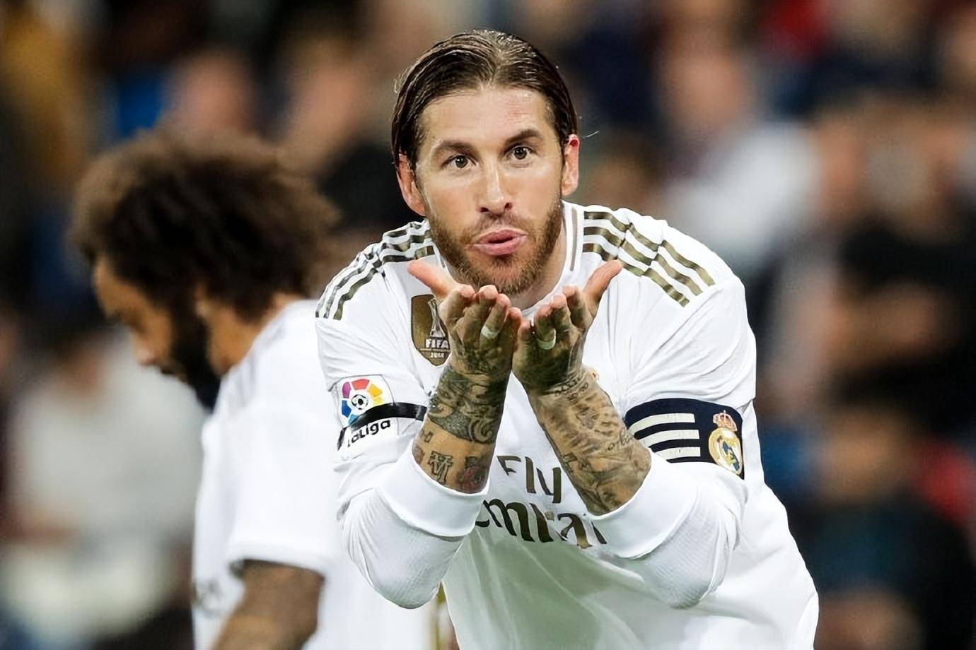 盘点夏窗那些压哨签约,皇马曼联签下未来队长 国米送走两大将_拉莫斯