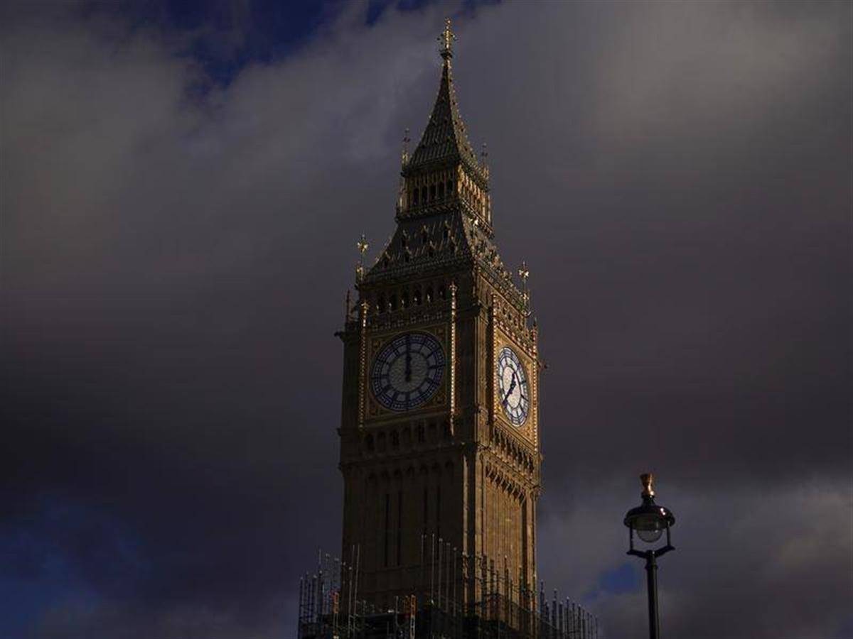 花7亿元修了5年，钟声重响不到半年，英国大本钟又坏了_搜狐网