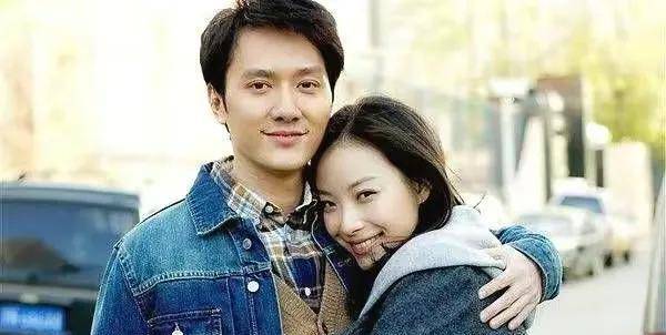 众所周知,冯绍峰是倪妮的前前男友,与冯绍峰在一起,倪妮整个小女人