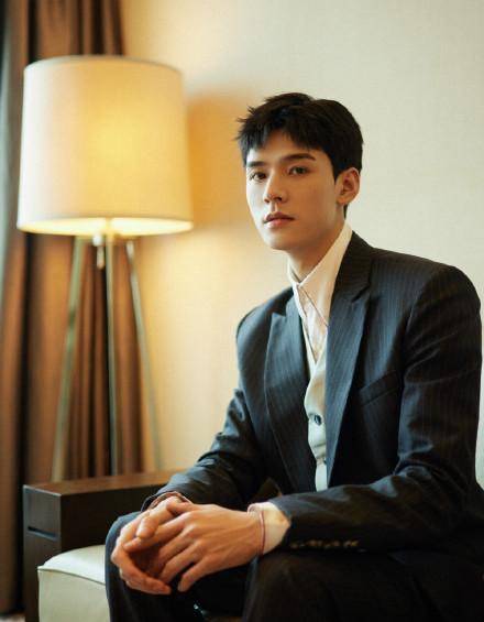 李慧珍成功追星龚俊,名曲"爱你芜湖"传唱度非常高_网友_姐姐_都会