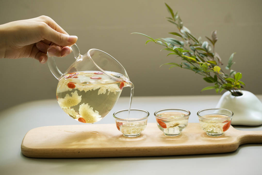 "敷着最贵的面膜