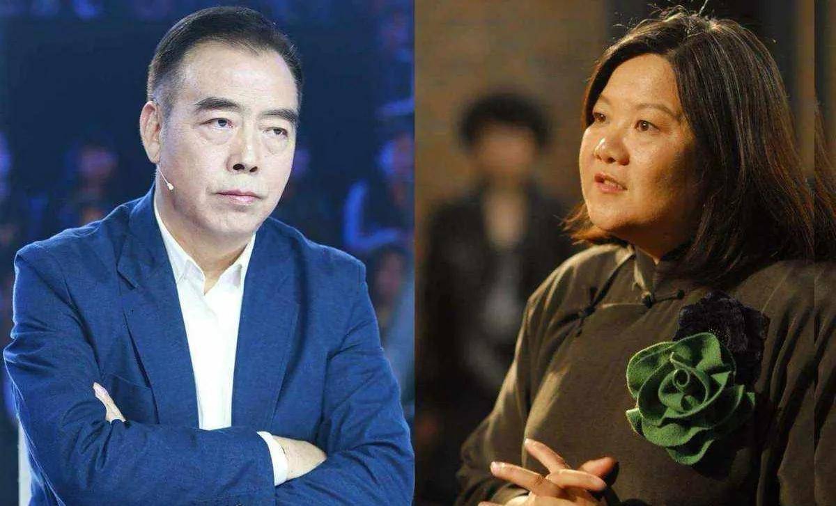 62岁的洪晃头发花白,身材臃肿,满脸皱纹,但依旧活的痞帅自信!