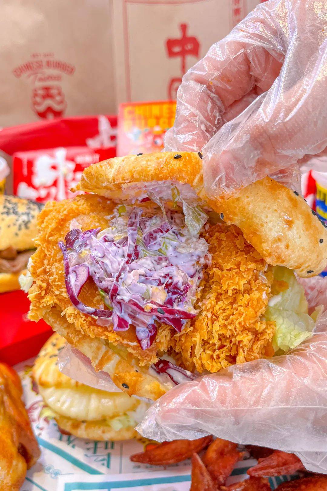 超级大块的鸡腿肉分量扎实得很!