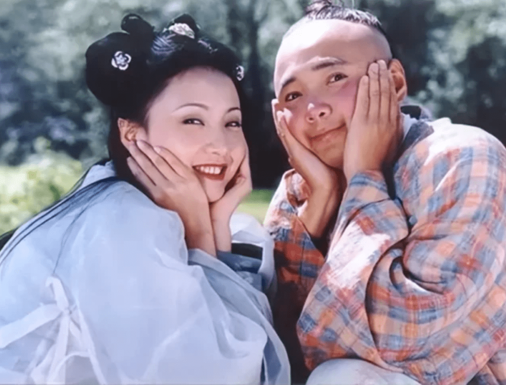 上戏毕业后,在出演了《东方小故事》《战国红颜》等作品后,徐峥终于
