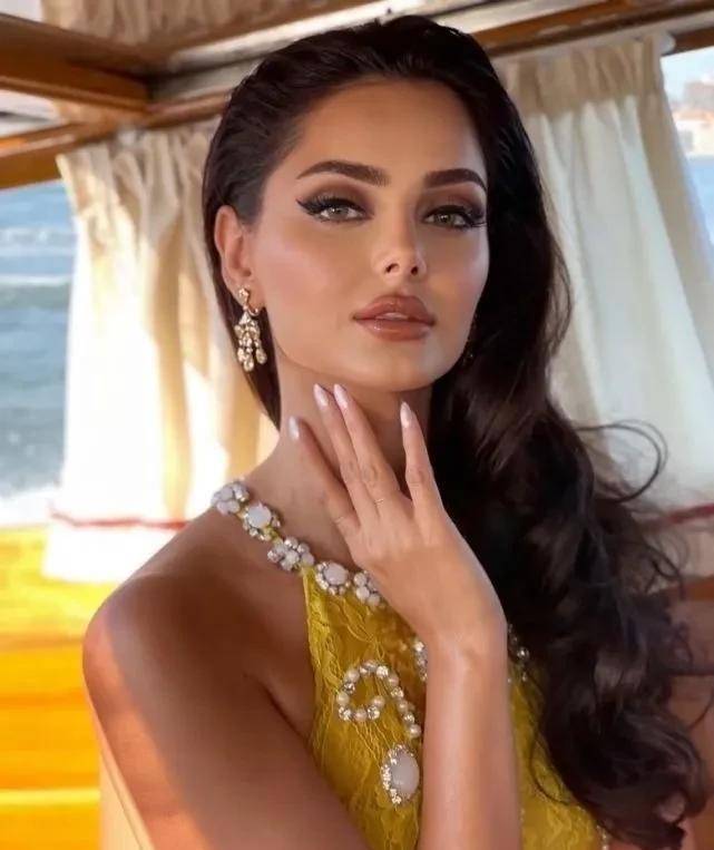 伊朗最性感女模特 马赫拉哈•贾贝里_美女_身材_漂亮