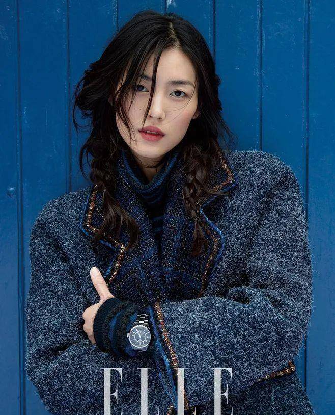 不去国际t台去综艺,刘雯被嘲事业下滑:"离去式毁约"后悔吗?