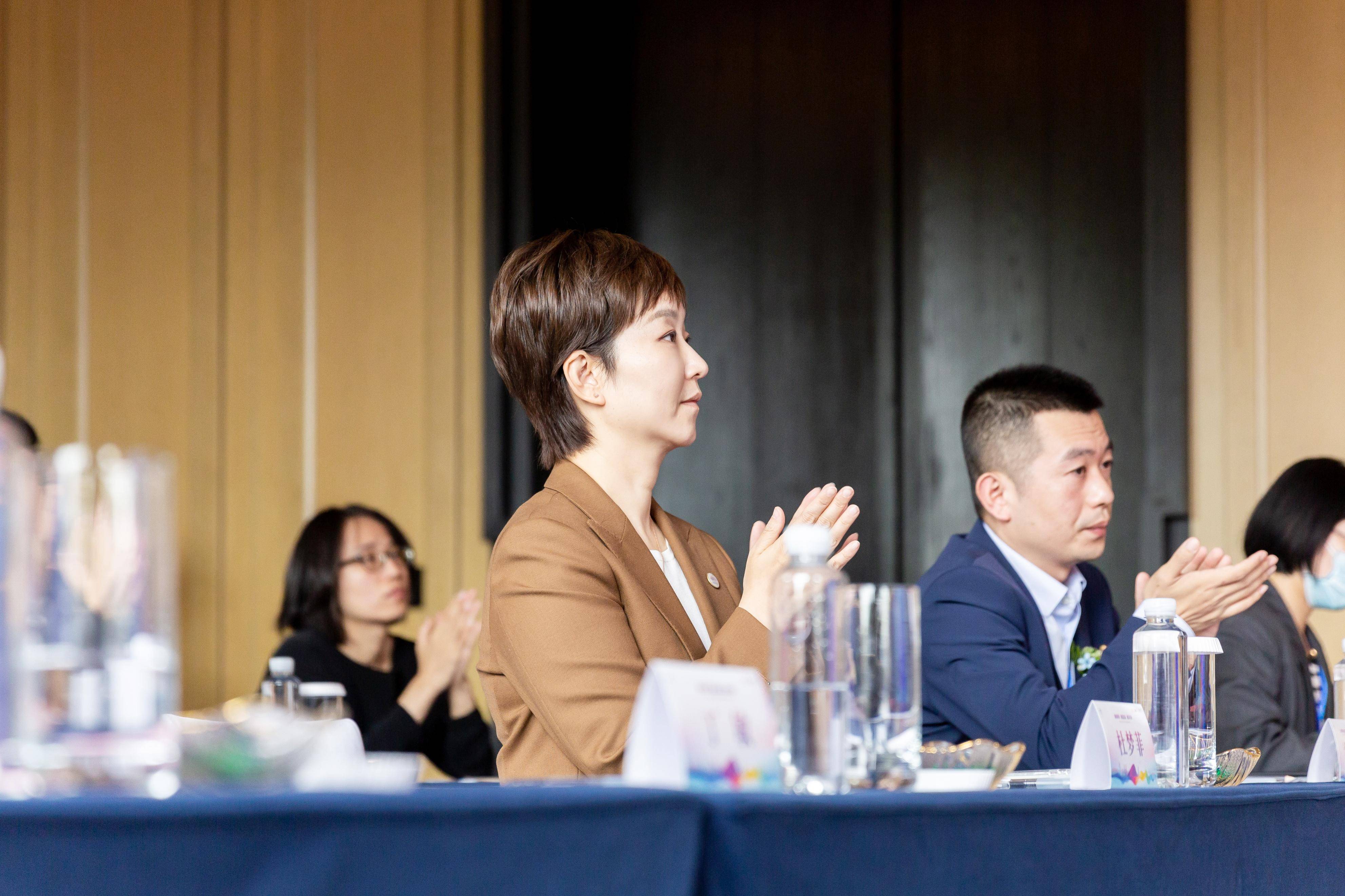 杭州亚组委市场开发部副部长杜梦菲,中国电信杭州分公司亚运办副主任