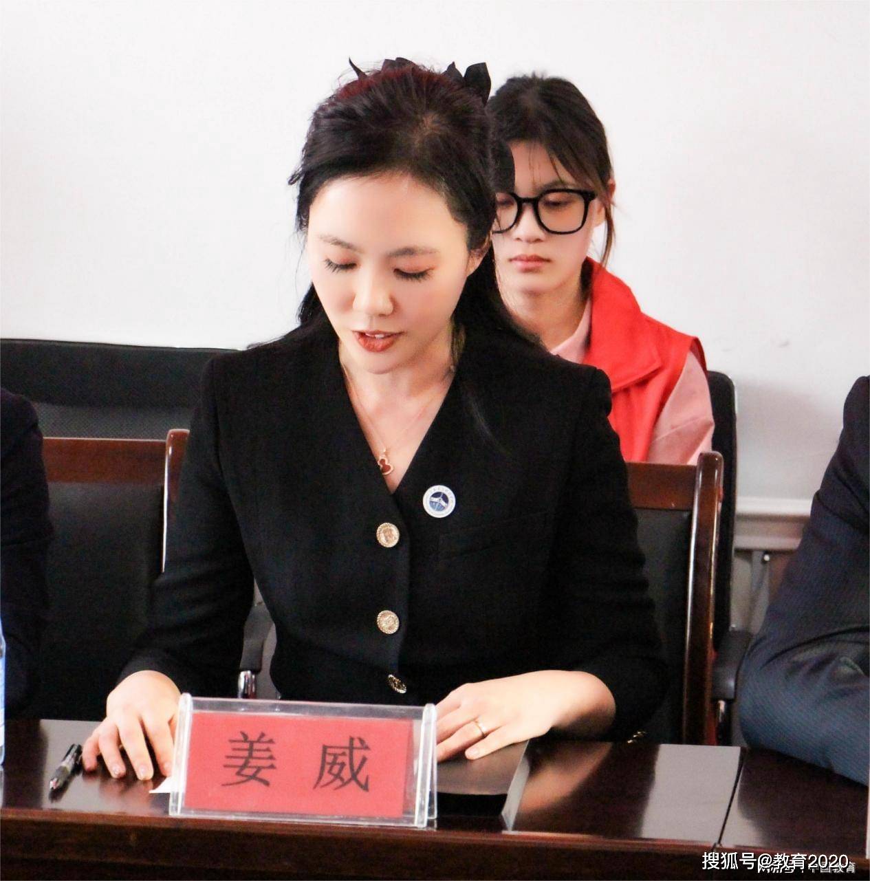 长春电子科技学院与长春市站前街道拥军大院社区志愿服