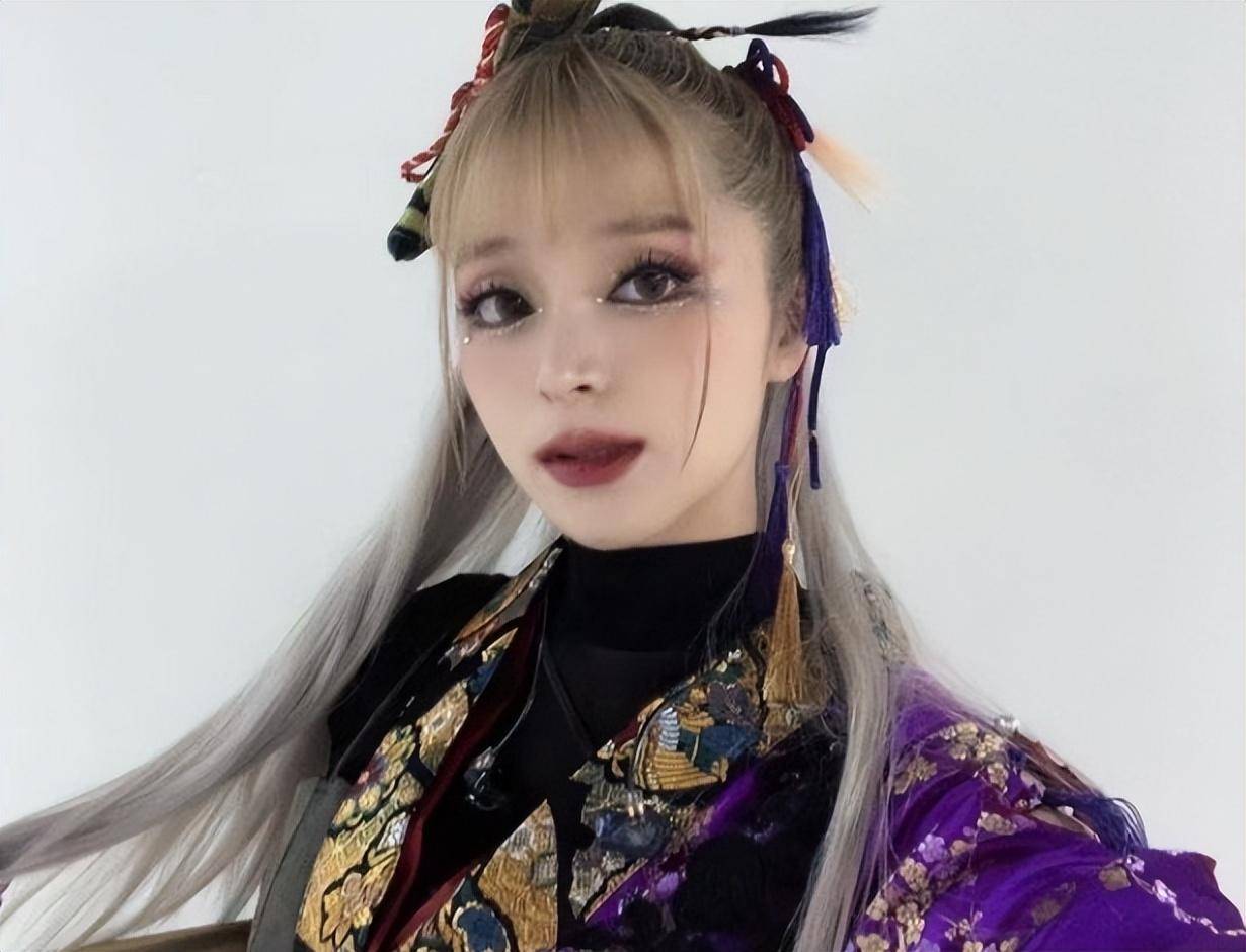 宅男们齐发力,《极乐净土》又火爆全网,称美依礼芽结婚失恋了_姐姐_二