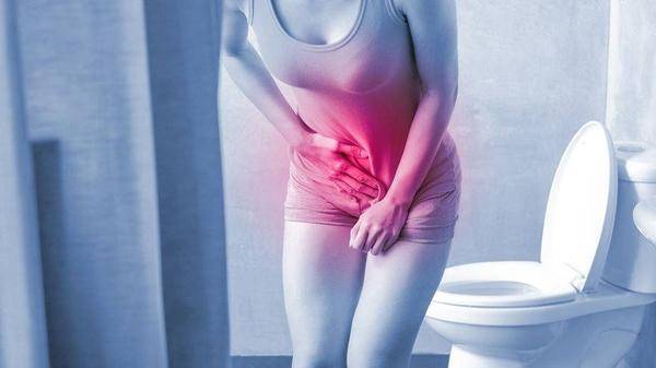 女性漏尿是什么原因？这三个因素引发得及时治疗