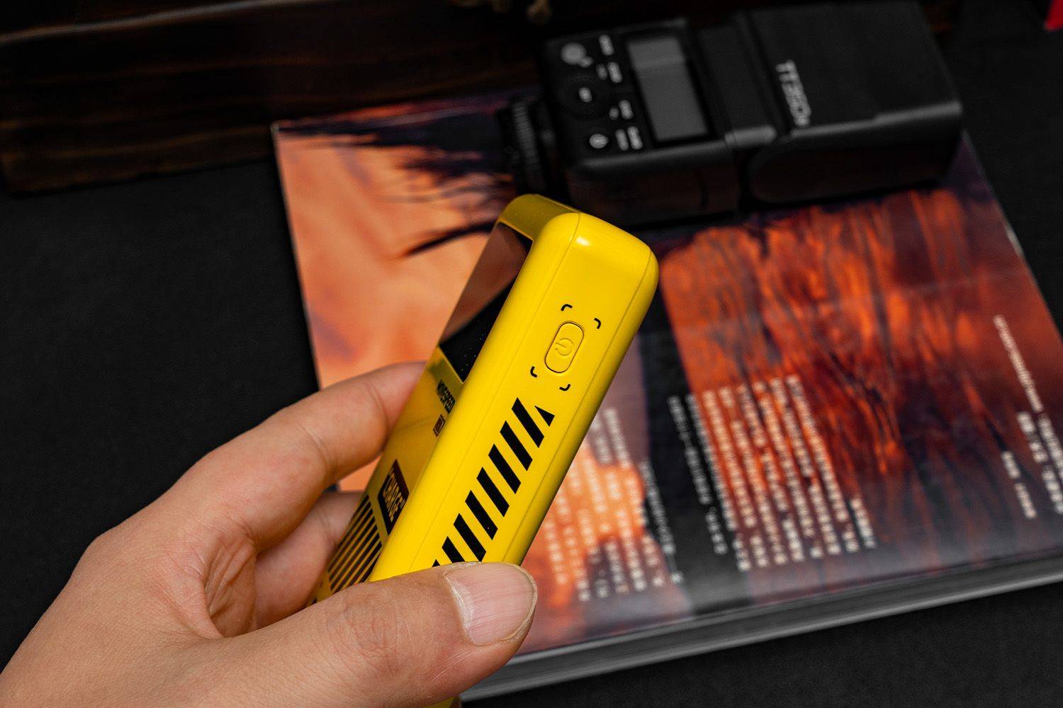 25000mAh、130W、实时功率数显、高颜值可上飞机，移速能量星球充电宝评测