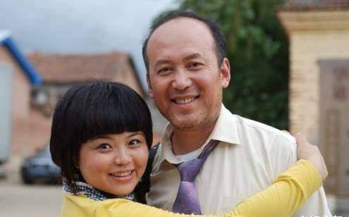 演员郭达:曾是遗腹子,娶大一岁妻子很幸福,不上舞台只因家庭_话剧