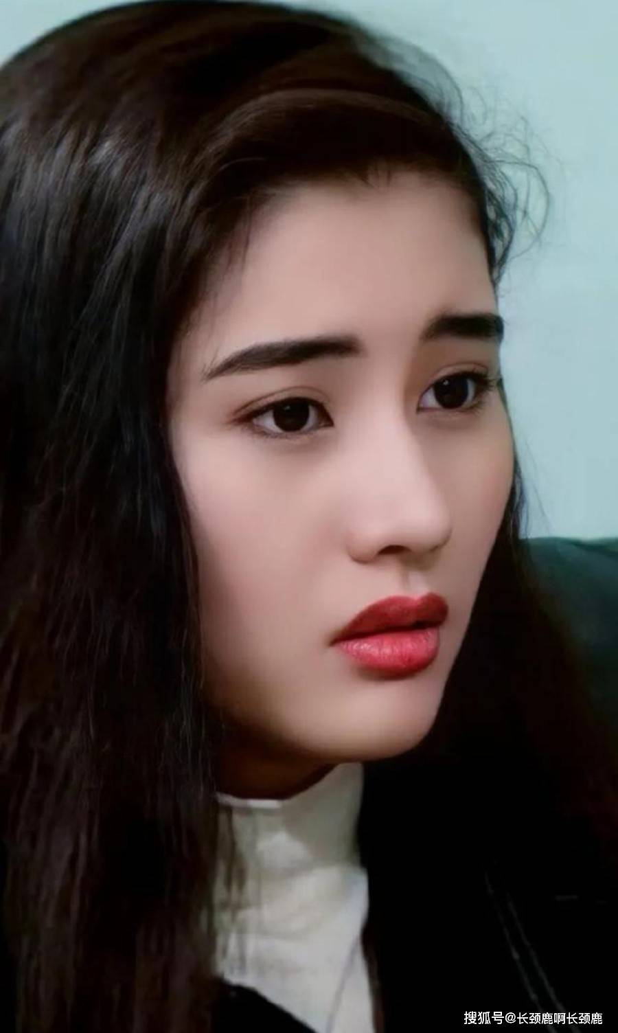 李嘉欣母亲节上传与儿子的温馨合照,420亿的富三代也避免不了长相被