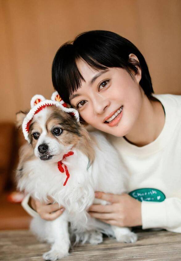 孙俪唯一的泳池写真!10年后再看,还是美的一塌糊涂_身材_的设计_邓超