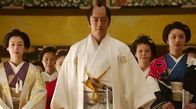 日本武烈天皇:9岁登基,娶自己亲娘当皇后,性残暴18岁暴毙归西_仁贤