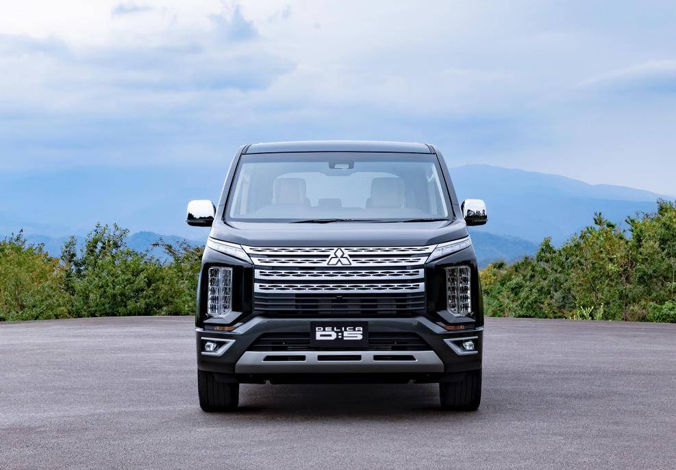 比如新款的三菱得利卡d5,这款车在国外本土和东南亚地区都很受欢迎