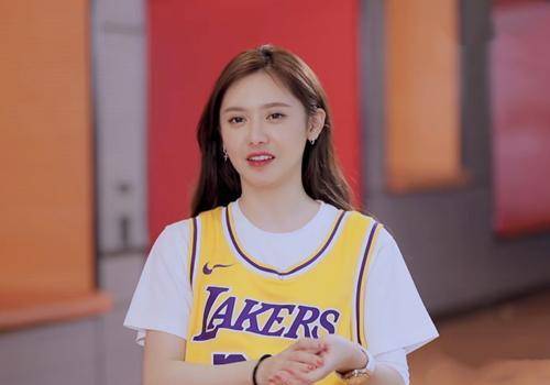 nba主播美娜被秦奋深入了解后分手,有故事,这波操作你怎么看?