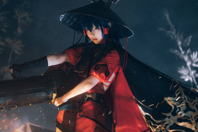 cos:明日方舟万重山假日威龙陈cosplay正片11p-啊板的猫_伊喵_白嫖