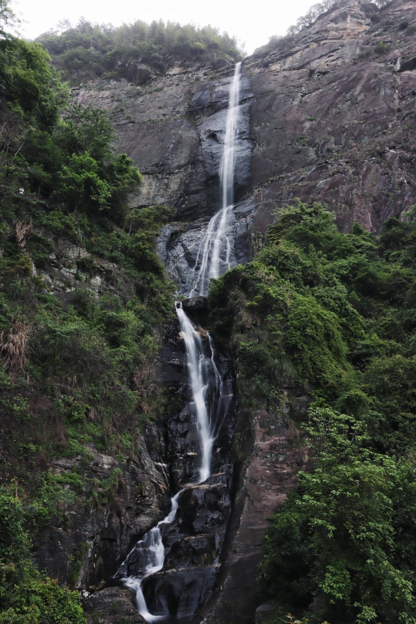 克鲁斯数字资产交易所寻李白_瀑布_庐山_银河