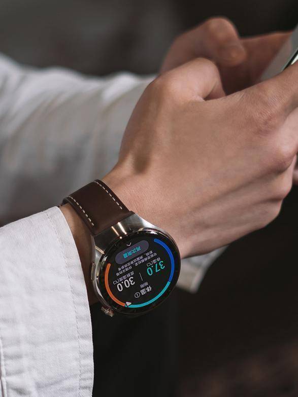 业界首款支持高血糖风险评估研究的智能手表:华为watch 4星球系列图赏