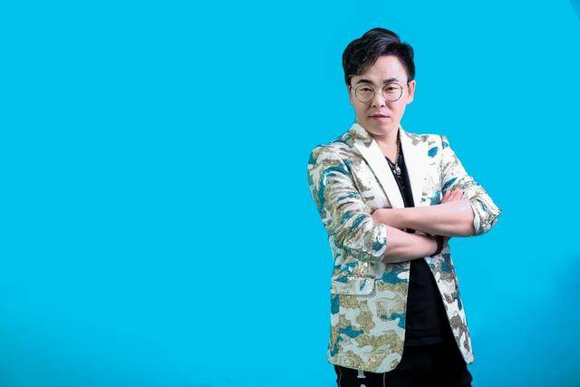 冯鹏,李易晓新单《兄弟无愧于天》即将温情上线_音乐_歌曲_创作