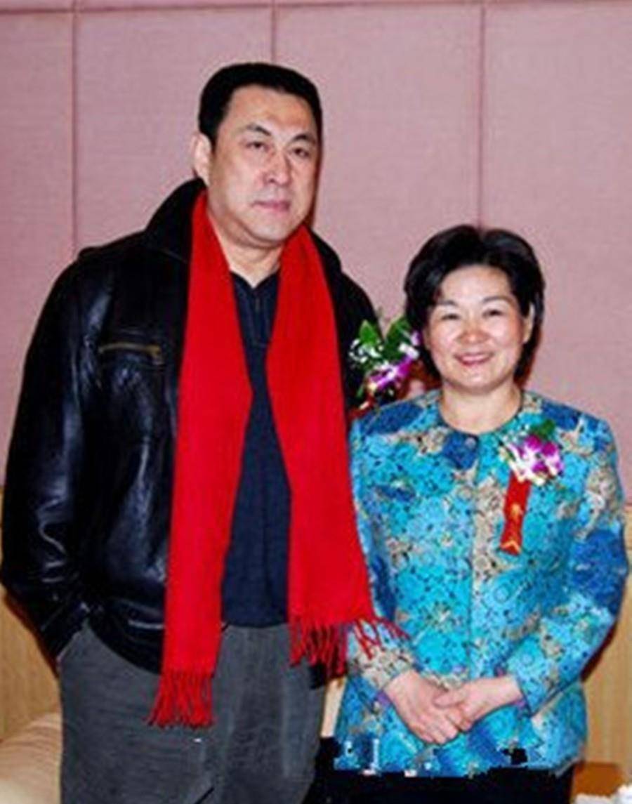"关公"陆树铭,长髯花白仍威风凛凛,老戏骨出镜卖货引发争议_关羽_三国