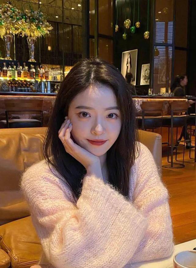 王文也的颜值和小的时候比起来也有着较大差距,越长越美,以至于很多