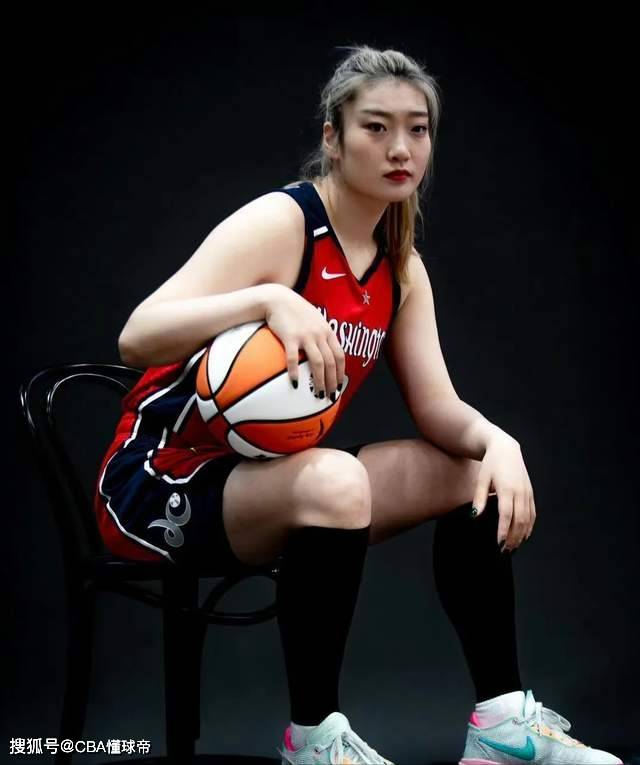 cba三消息:上海放弃李添荣,李梦进大名单,江苏美女总经理火了_特训