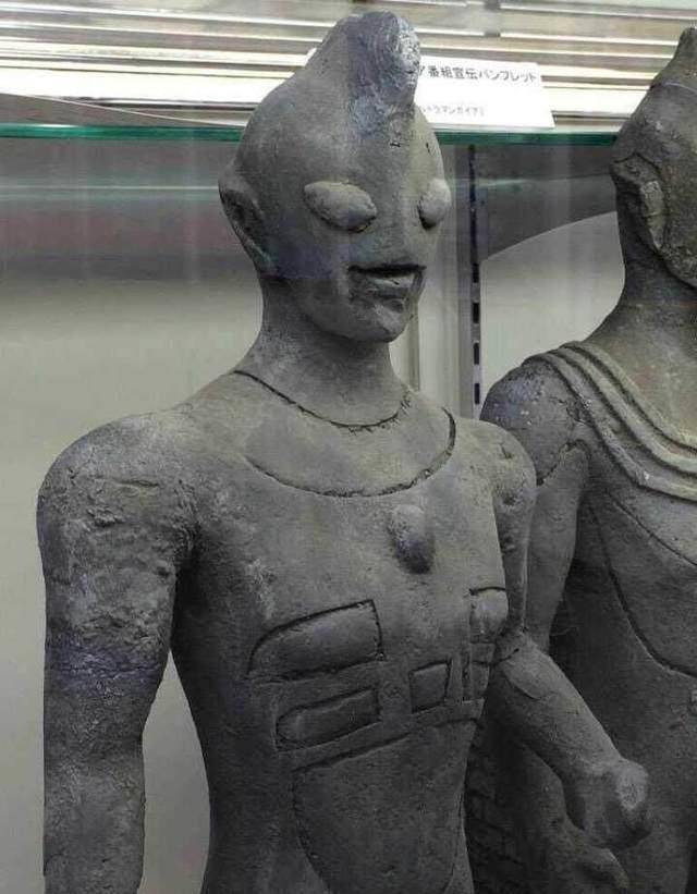 迪迦中的三个石像,水落石出了,一位是极光战士,一位是怪力战士_古代_