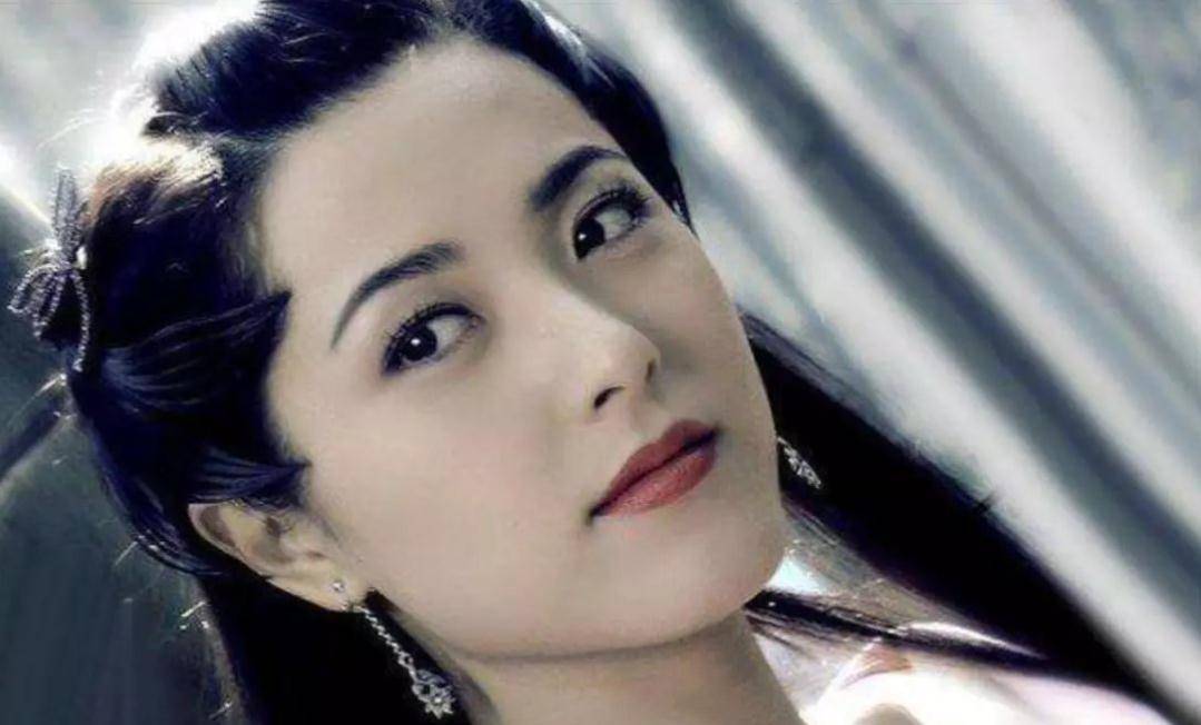 年轻时候的曾黎_曾黎年代剧_曾黎年轻时电视剧照片