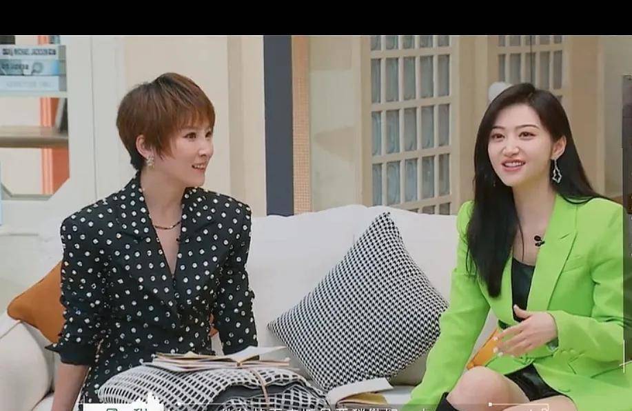 "颜控"景甜想生一个"霹雳儿子",孩子的长相究竟随谁?_遗传_父母_耳朵