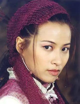 "时尚女王"麦家琪:作品被儿子调侃,气急之下抽儿子一巴掌_照片_生活