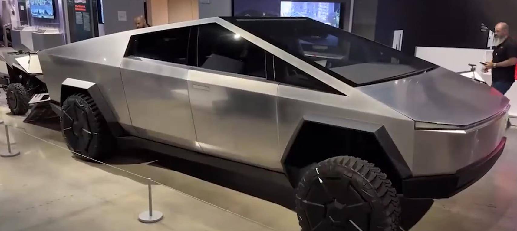 特斯拉赛博卡车:未来主义设计还是实用工具?_搜狐汽车_搜狐网