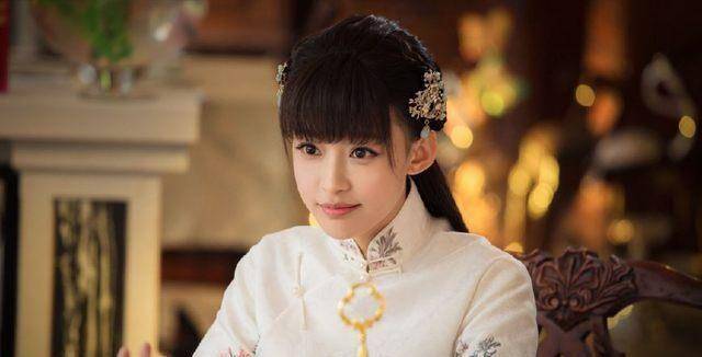 《初相见》孙怡饰秦桑口嫌体直,而真正与易连恺纠缠不清的竟是她_秦桑