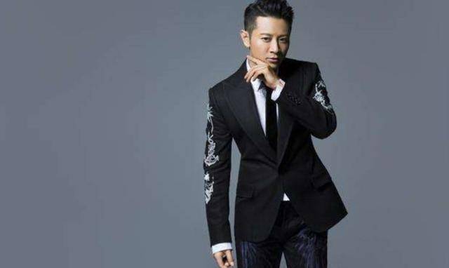 过气后参加比赛想翻红,被后辈淘汰当场发飙_蔡健雅_罗中旭_节目