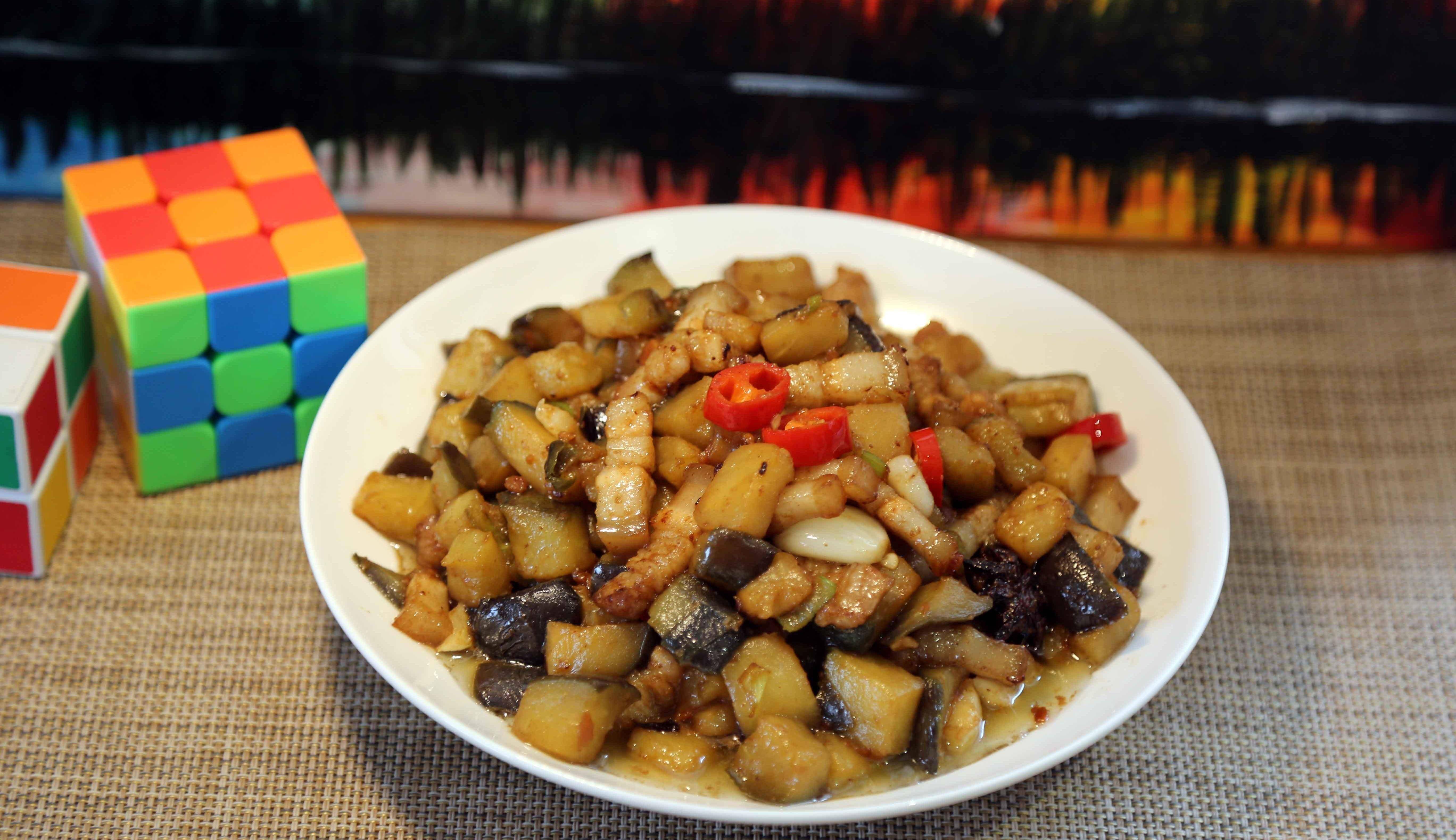 滋味十足,香醇下饭,我是五花肉酱烧茄丁_茄子_油脂_味道