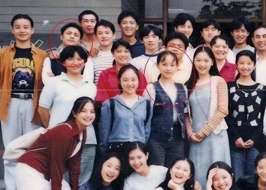 7位内地黄金单身汉,最小年龄40岁,多位爱情复杂,各