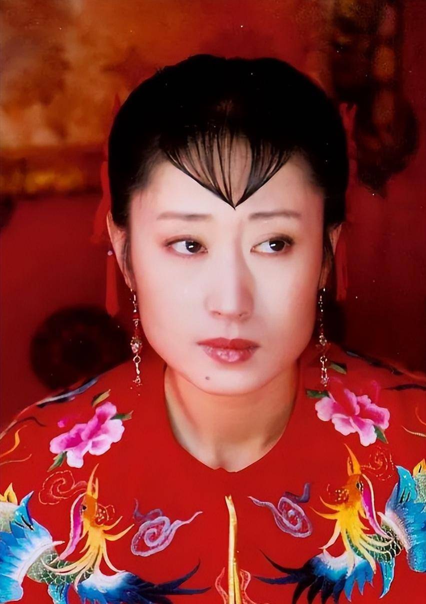 那些"越老越美"的女星,年轻时不出彩,现在越来越有女人味_刘敏涛_丈夫