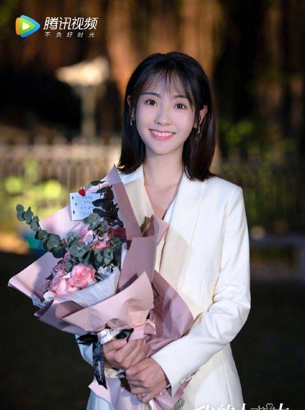 《你是我的小确幸》已杀青,邢菲唐晓天《暖暖的小时光》再续前缘_东奔