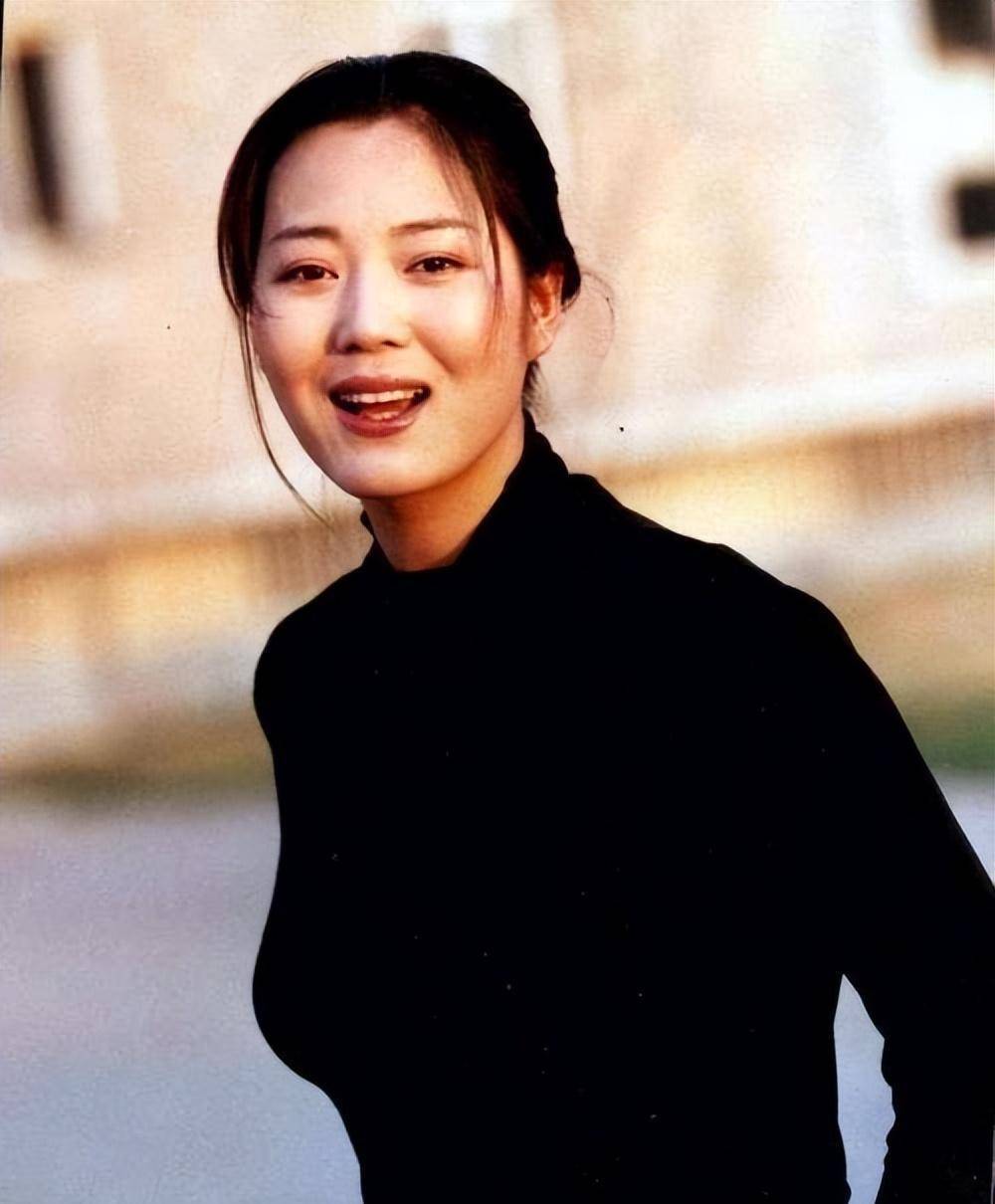 现在的"农村大妈,年轻时都貌美如花,这些女星都经