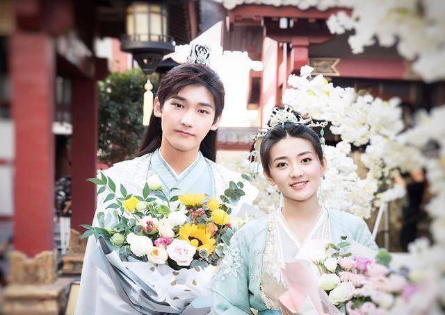 《双世宠妃3》杀青啦,邢昭林俊美非凡,梁洁造型美出新高度_王爷_夫妇