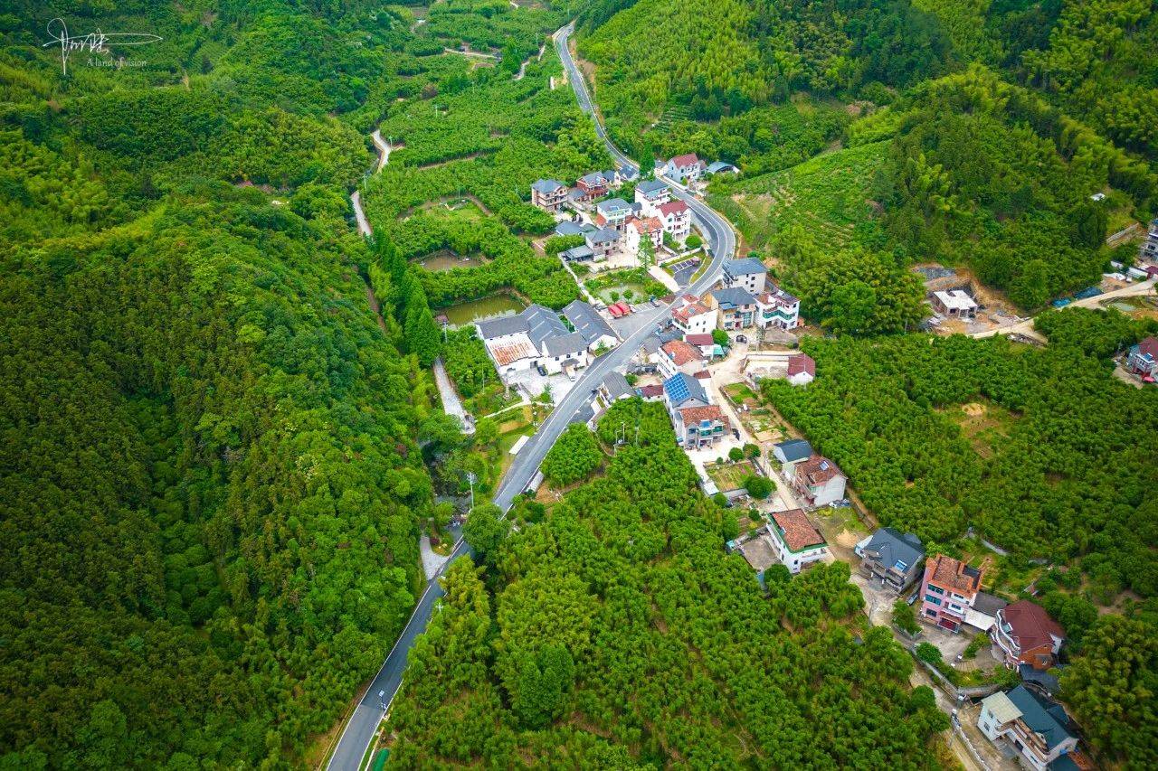 径山盘山公路图片