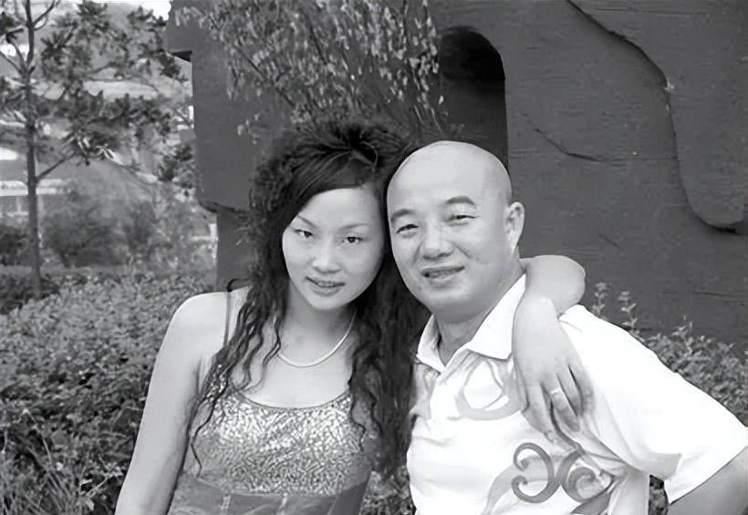 巴蜀喜剧的衰落,与巴蜀笑星"老夫少妻"的流行_刘德一_赵亮_张德